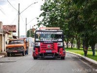 a-invaso-da-copa-truck-em-curvelo-com-o-desfile-dos-burtos-pelas-ruas-da-cidade---foto-duda-bairroscopa-truck_45557604071_o