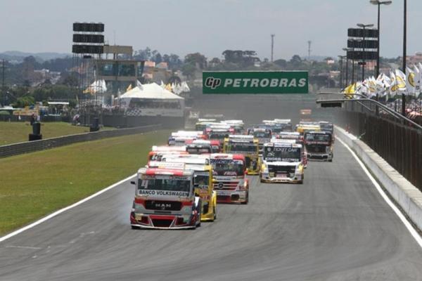 RM Competições na F-Truck 2013